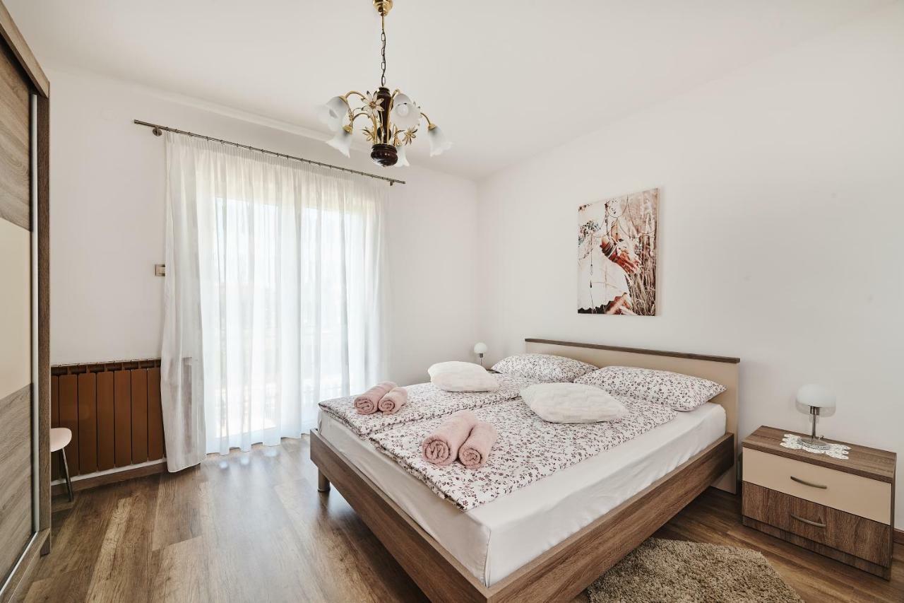Apartment Ana Brtonigla Ngoại thất bức ảnh