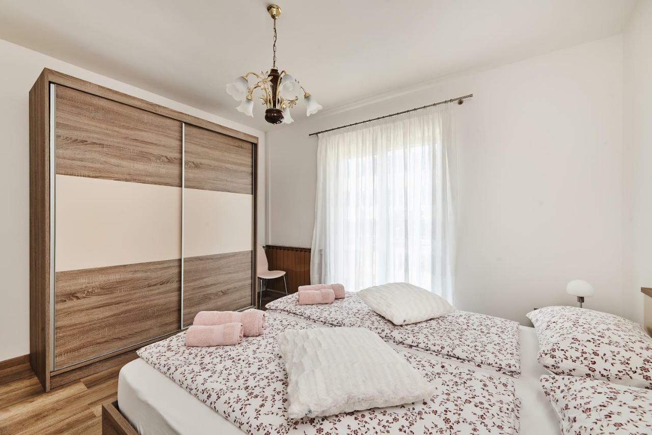 Apartment Ana Brtonigla Ngoại thất bức ảnh